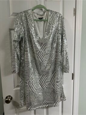 City Chic Silver Sequin Geometric V-Neck Dress 18